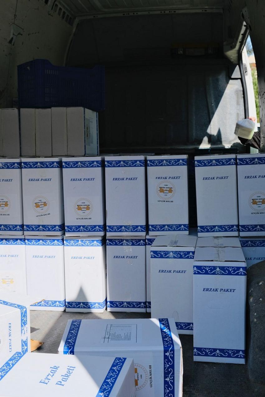 İZMİRLİ GENÇ BOŞNAKLARDAN RAMAZAN YARDIMI