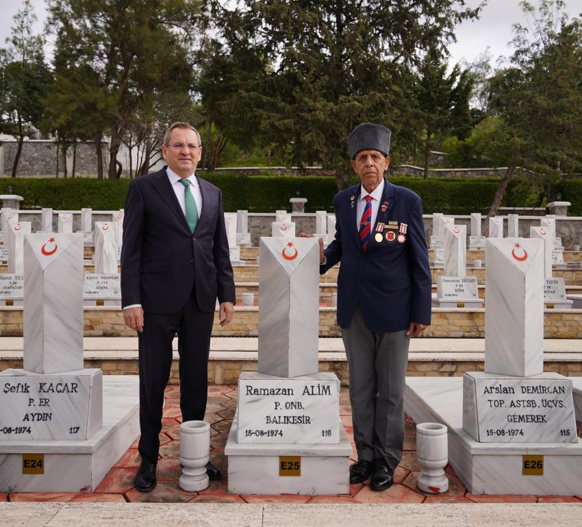 KIBRIS BARIŞ HAREKATI’NA KATILAN AYVALIKLI GAZİLER 51 YIL SONRA YAVRU VATAN’DA