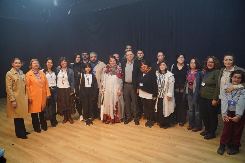 KADIN OYUNLARI FESTİVALİ’NDEN RUHUMUZA DOKUNAN AÇILIŞ