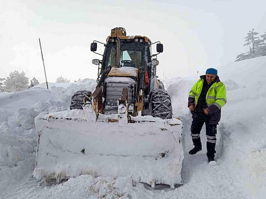 KAZDAĞLARI'NDA MAHSUR KALAN 21 KIŞIYE, SAATLER SONRA ULAŞILDI VE KURTARILDI!