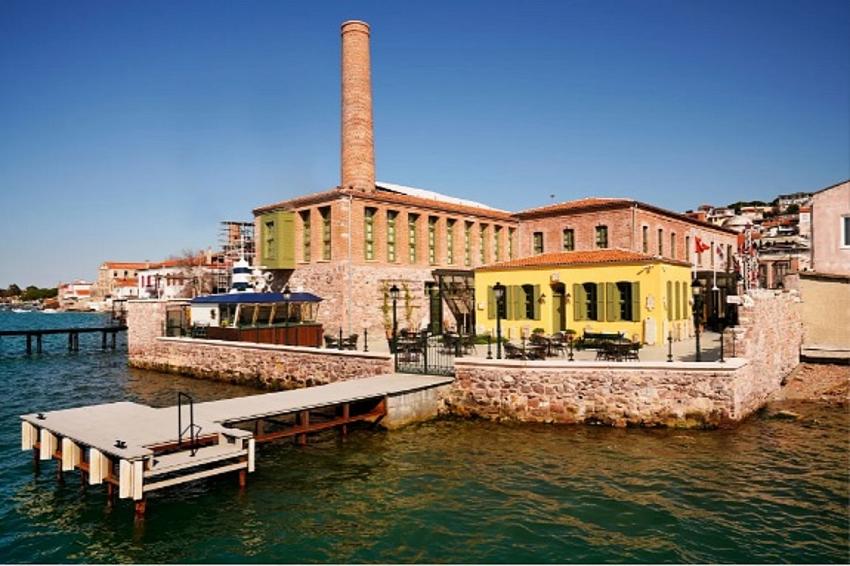 AYVALIK’TA KOÇ GRUBU’NUN MÜZESİNE ÖZEL İSKELE TALEBİ ÇEVRECİLERİN TEPKİSİNİ ÇEKTİ