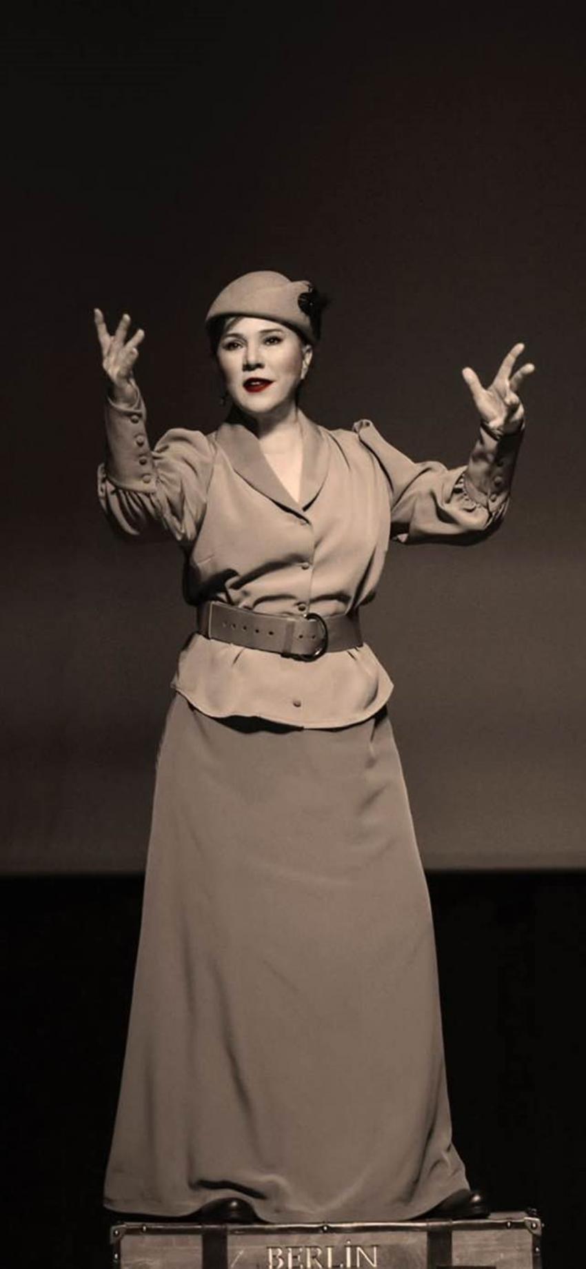 Kadın Oyunları Festivali 23-27 Mart tarihlerinde Ayvalıklı tiyatroseverlerle Dördüncü kez buluşacak