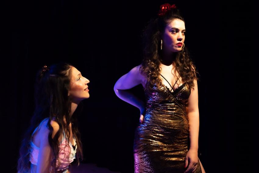 Kadın Oyunları Festivali 23-27 Mart tarihlerinde Ayvalıklı tiyatroseverlerle Dördüncü kez buluşacak