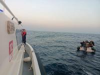 AYVALIK’TA SAHİL GÜVENLİK 18 GÖÇMEN YAKALADI