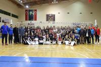 BURHANİYE BELEDİYESİ 100. YIL CUMHURİYET VOLEYBOL TURNUVASININ ÖDÜL TÖRENİ YAPILDI