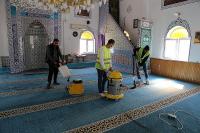 İBADETHANELERİN TEMİZLİKLERİ DEVAM EDİYOR