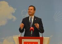 ''AKARYAKITTA İNDIRIM BEKLEYEN VATANDAŞI 'SABIR' TELKINLERIYLE OYALIYORLAR''