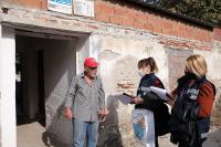 AYVALIK BELEDİYESİ’NDEN “KAPINIZDAYIZ YANINIZDAYIZ” KAPSAMINDA ANKET ÇALIŞMASI