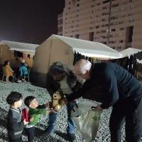 AYVALIK’TAN GİDEN YARDIMLAR ÇOCUKLARA ULAŞTI