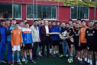 BAŞKAN ERGİN’DEN ŞAMPİYONA ÇİÇEKLİ, BAKLAVALI KUTLAMA