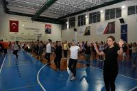 Cumhuriyet’in 101. Yılında 500 kişiden dev zeybek gösterisi