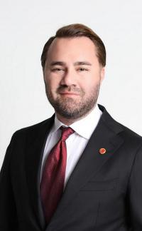 “Biz değil AKP 12 rezerv alan sattı”