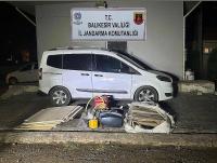 AYVALIK’TA 33 GÖÇMEN VE 1 ORGANİZATÖR JANDARMADAN KAÇAMADI