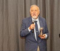 ÜNLÜ TARİHÇİ PROFESÖR İLBER ORTAYLI, “HEPİNİZ ZEYTİNLİK ALIN VE ZEYTİN YETİŞTİRİN”