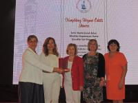 İZMİR HASTA ÇOCUK EVLERİ DERNEĞİ’NE ÖDÜL GELDİ