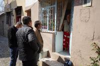 KAPINIZDAYIZ KARAKIŞTA YANINIZDAYIZ