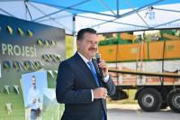 BÜYÜKŞEHİR’DEN ÜRETİCİYE 10 MİLYON  DEĞERİNDE SELEKTÖR MAKİNESİ