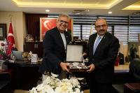 Balıkesir Valisi ve Bandırma Kaymakamı’ndan Bandırma Belediyesi’ne Ziyaret