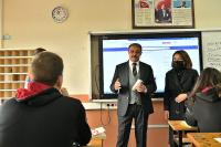 VALI HASAN ŞILDAK GÜZEL SANATLAR LISESINI ZIYARET ETTI