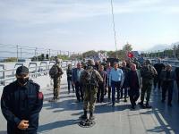 EDREMIT BELEDIYE BAŞKANI SELMAN HASAN ARSLAN VE MAHALLE MUHTARLARI KIBRIS'TA