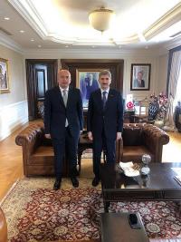 EDREMIT İLÇE MILLÎ EĞITIM MÜDÜRÜ YAKUP ÖZBEK’TEN İÇIŞLERI BAKAN YARDIMCISI MUHTEREM İNCE'YE ZIYARET