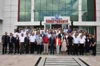 VALI ŞILDAK VALILIK PERSONELIYLE YEMEKTE BIR ARAYA GELDI