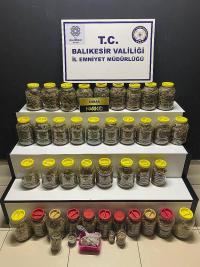 EDREMIT'TE UYUŞTURUCU OPERASYONU; 7.788 GRAM ESRAR ELE GEÇIRILDI