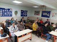 AİLE OKULU PROJESİ İLE OKUL SIRALARINA VELİLER OTURDU