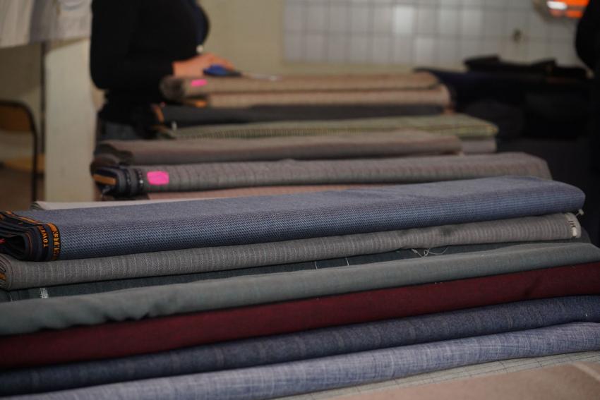 KUMAŞLARDAN, EL EMEĞİ ÜRÜNLERE HER ŞEY AYVALIK MAHALLE PAZARI’NDA