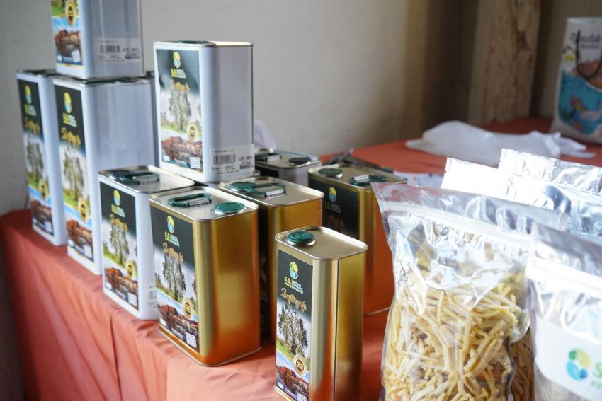 KUMAŞLARDAN, EL EMEĞİ ÜRÜNLERE HER ŞEY AYVALIK MAHALLE PAZARI’NDA