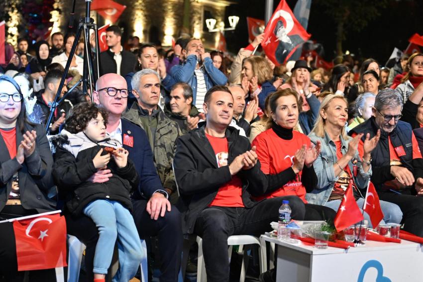 Akın, “Cumhuriyet kimsesizlerin kimsesidir”