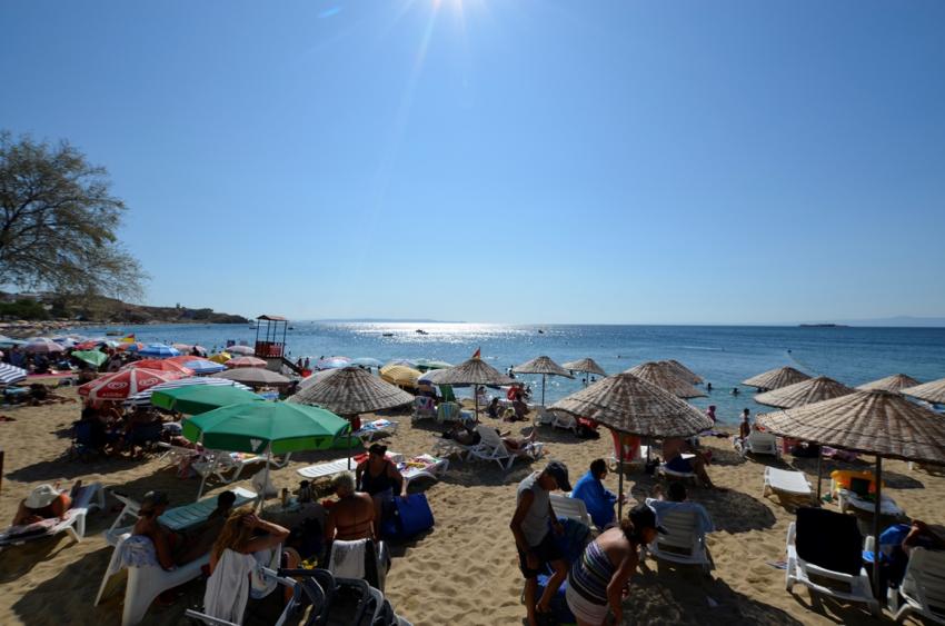 Mavi Bayraklı Avşa Adası Sahillerinde 200 Bin Kişi Tatil Yapıyor