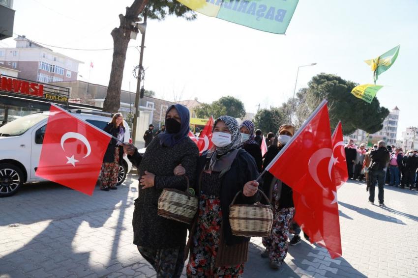 EDREMIT'TE ''MECI ŞENLIĞI'' YAPILDI