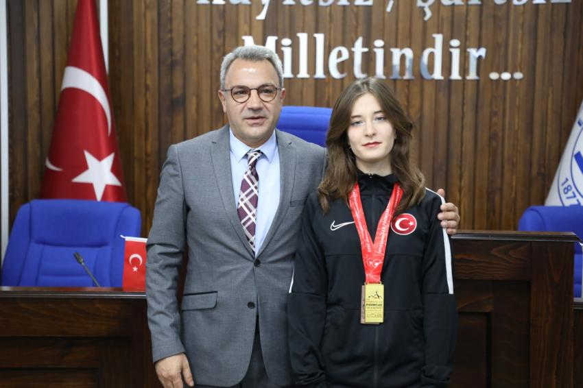 EDREMİT’TE 2024’ÜN İLK MECLİS TOPLANTISI GERÇEKLEŞTİ