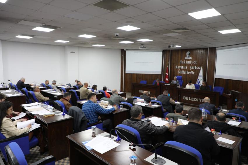 EDREMİT’TE 2024’ÜN İLK MECLİS TOPLANTISI GERÇEKLEŞTİ