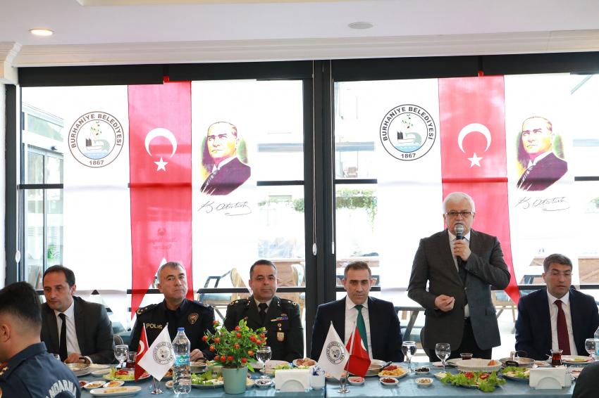 BAŞKAN DEVECİLER MUHTARLAR İLE BULUŞTU