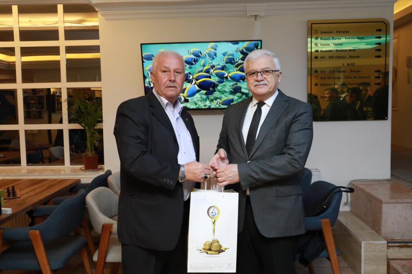 BAŞKAN DEVECİLER MUHTARLAR İLE BULUŞTU