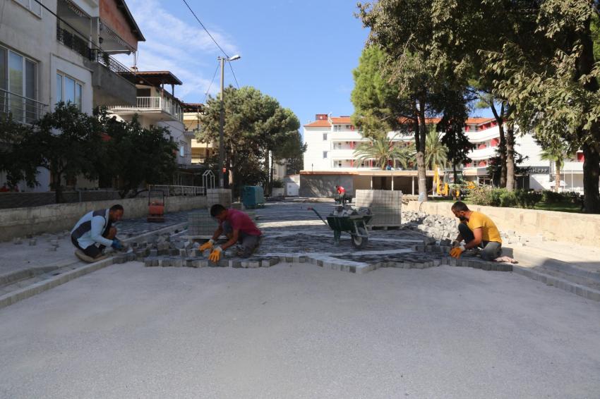 ÖĞRETMENLER MAHALLESİNDEKİ YOLLAR YENİLENİYOR