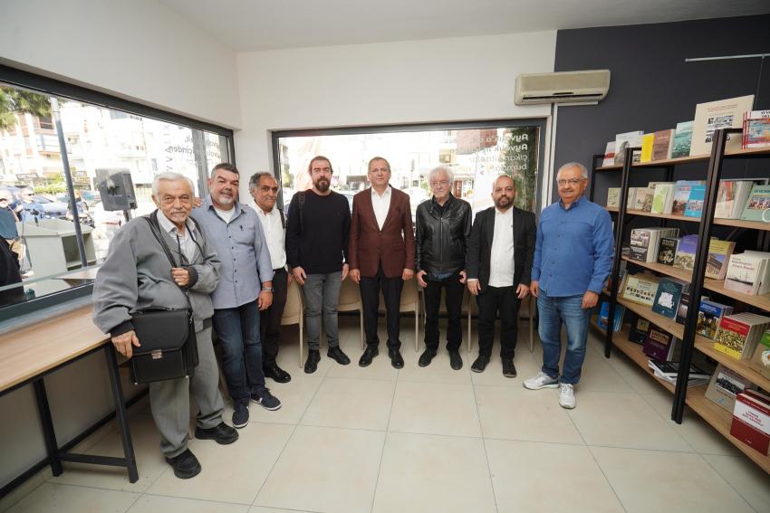 OKTAY EKİNCİ KARİKATÜRLÜ EV VE AYVALIK KİTAPÇISI AÇILDI…