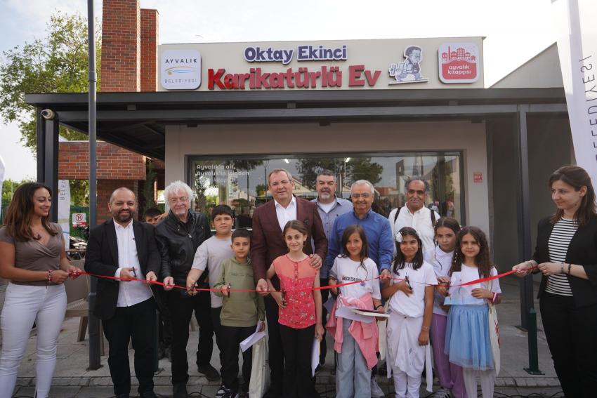 OKTAY EKİNCİ KARİKATÜRLÜ EV VE AYVALIK KİTAPÇISI AÇILDI…