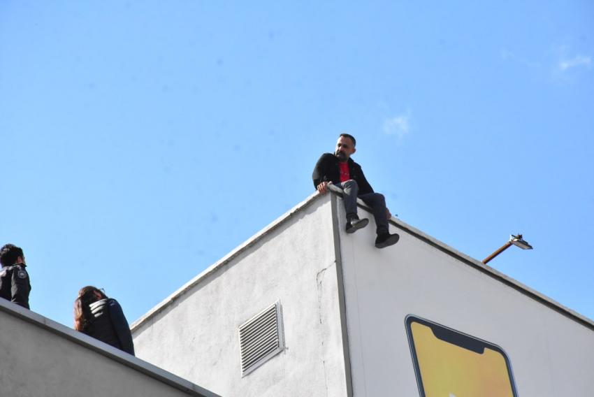 EDREMIT'TE BIR VATANDAŞ İNTIHAR GIRIŞIMINDE BULUNDU