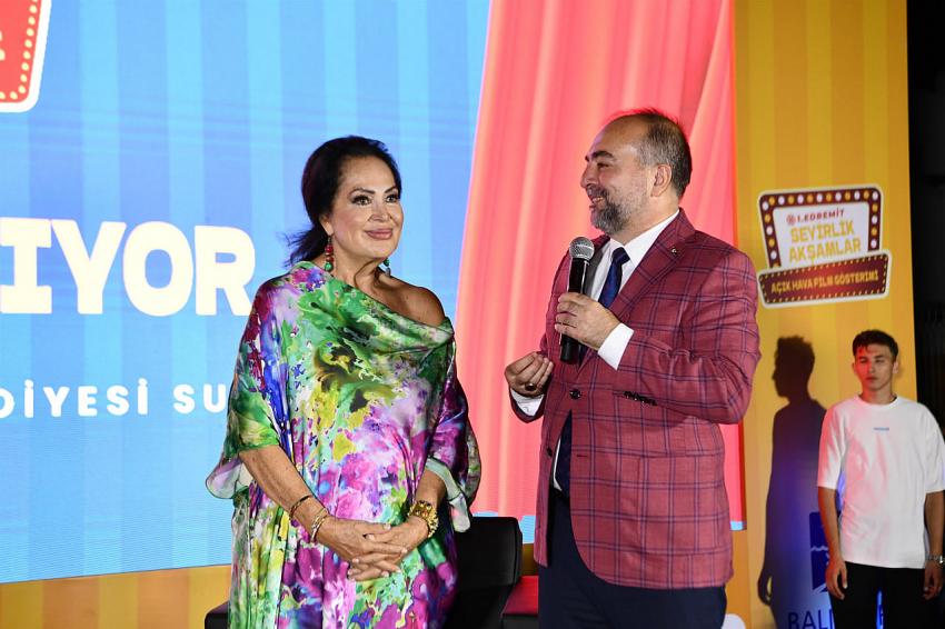 TÜRKAN ŞORAY, BALIKESİRLİLERLE BULUŞTU