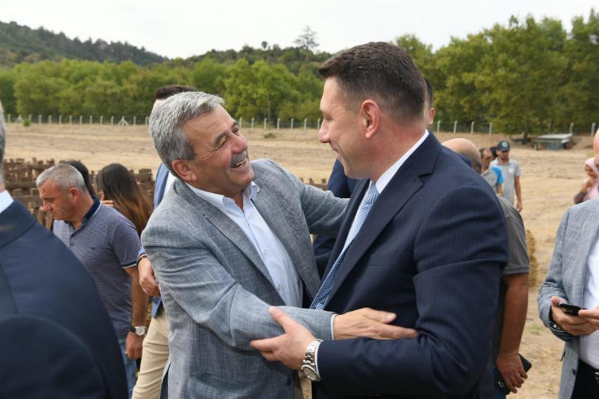 DURSUNBEYLİ ÜRETİCİYE DAMIZLIK  KÜÇÜKBAŞ HAYVAN DESTEĞİ