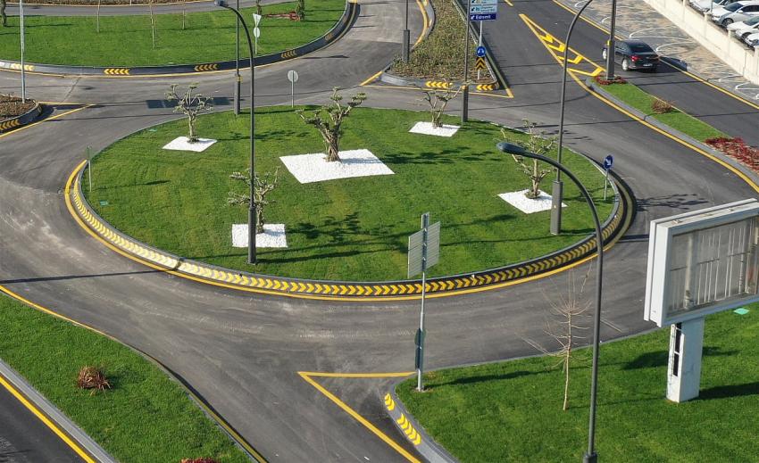 BÜYÜKŞEHİR, ULAŞIM AĞINI DÜZENLİ VE GÜVENLİ BİR HALE GETİRİYOR