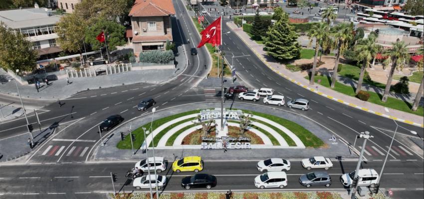 BÜYÜKŞEHİR, ULAŞIM AĞINI DÜZENLİ VE GÜVENLİ BİR HALE GETİRİYOR