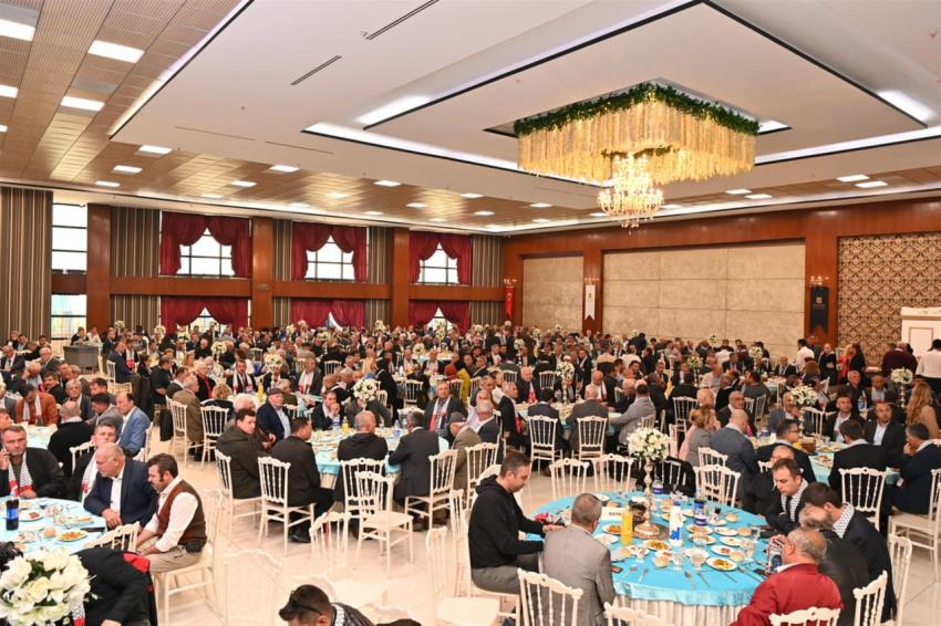 Başkan Yücel Yılmaz 20 ilçenin muhtarlarıyla bir araya geldi