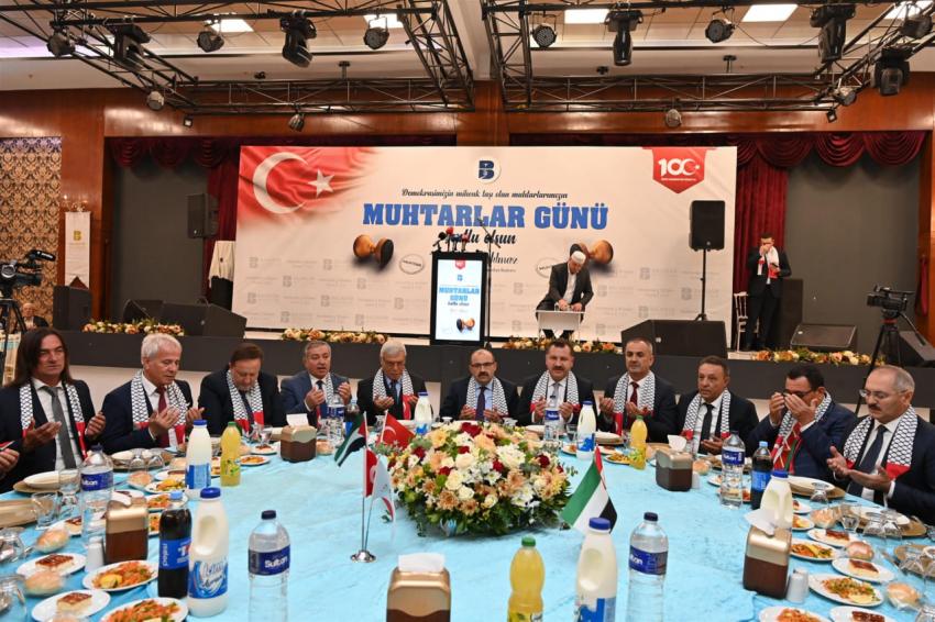 Başkan Yücel Yılmaz 20 ilçenin muhtarlarıyla bir araya geldi