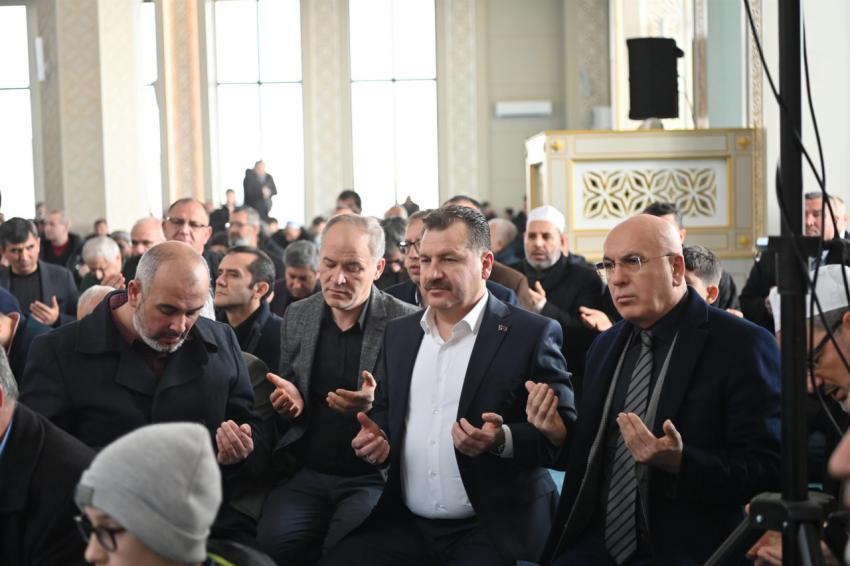 Yücel Yılmaz, genç hafızların coşkusuna ortak oldu