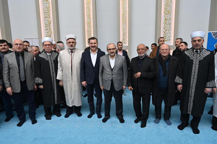 Yücel Yılmaz, genç hafızların coşkusuna ortak oldu