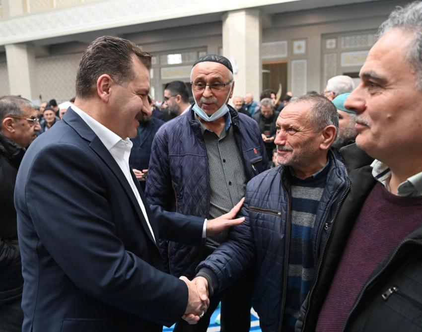 Yücel Yılmaz, genç hafızların coşkusuna ortak oldu